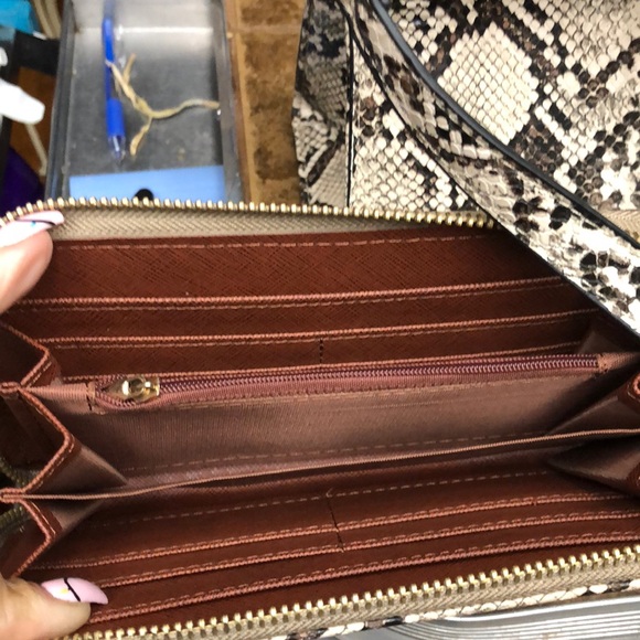 Purse and wallet - Picture 6 of 6